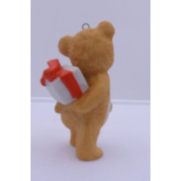 Ornament Cinnamon Bear #4 in series ©1986 Hallmark Keepsake Taiwan QX405-6 - Picture 3 of 4